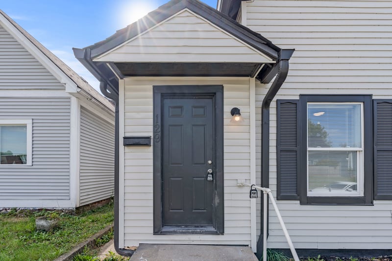 129 W Arizona Street, Indianapolis, IN 46225 property photo 3