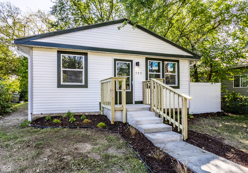 133 S Sheridan Avenue, Indianapolis, IN 46219 property photo 2