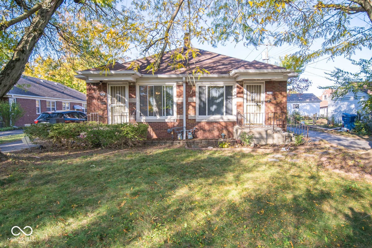 1542 N Hawthorne Lane in Indianapolis