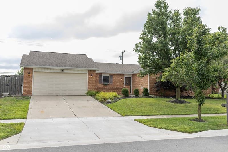 179 Early Bird Lane, Greenwood, IN 46143 property photo 1