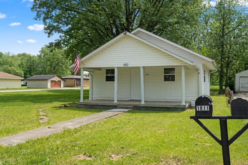 1811 E Hines Street, Muncie, IN 47303 property photo 2