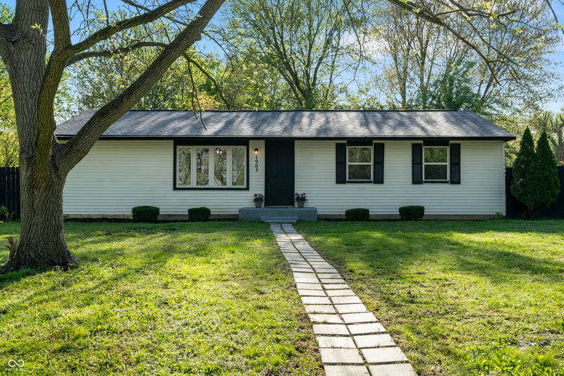 1903 Danbury Drive property photo 1