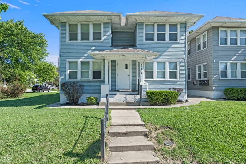 2012 E Washington Street, Indianapolis, IN 46201 property photo 2