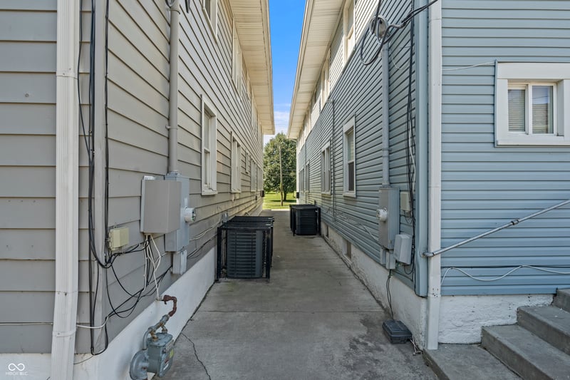 2012 E Washington Street, Indianapolis, IN 46201 property photo 4