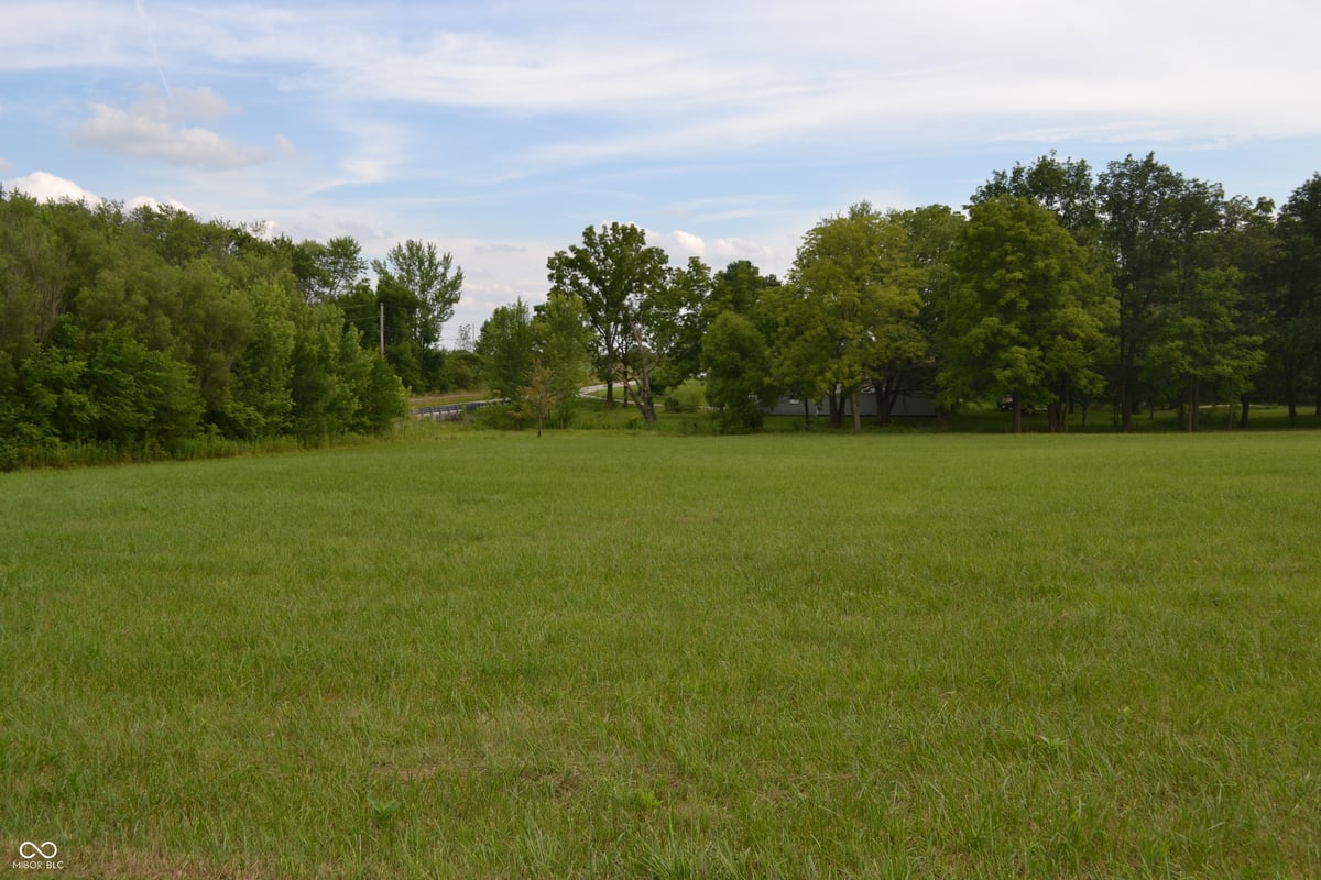 202 N County Road 325 W in Danville