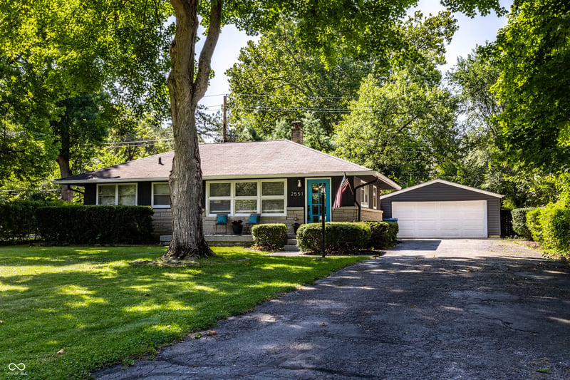 2551 E 68th Street, Indianapolis, IN 46220 property photo 3