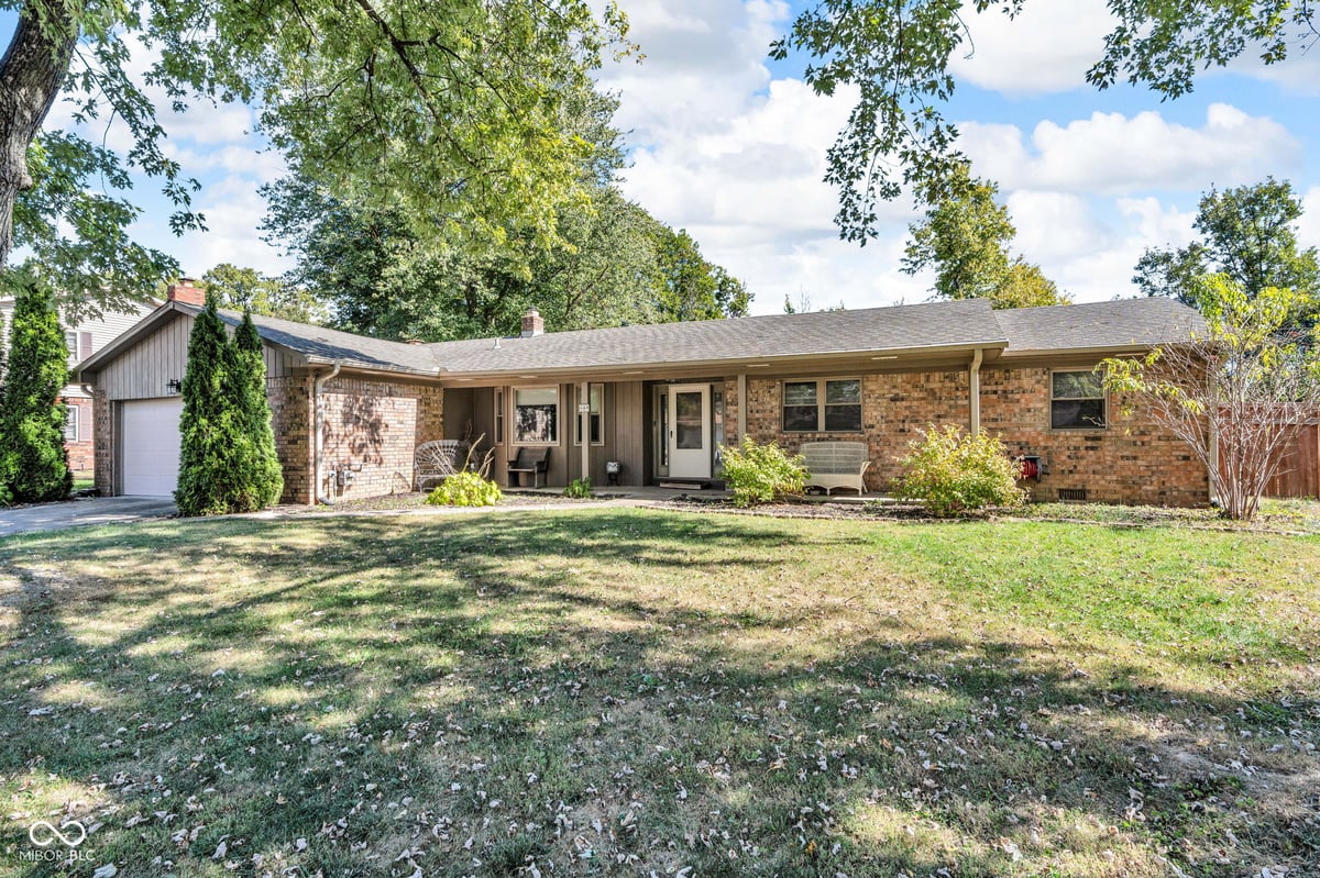 29 Robinwood Drive in Brownsburg
