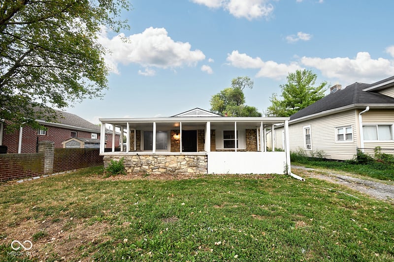 2943 Hillside Avenue property photo 1
