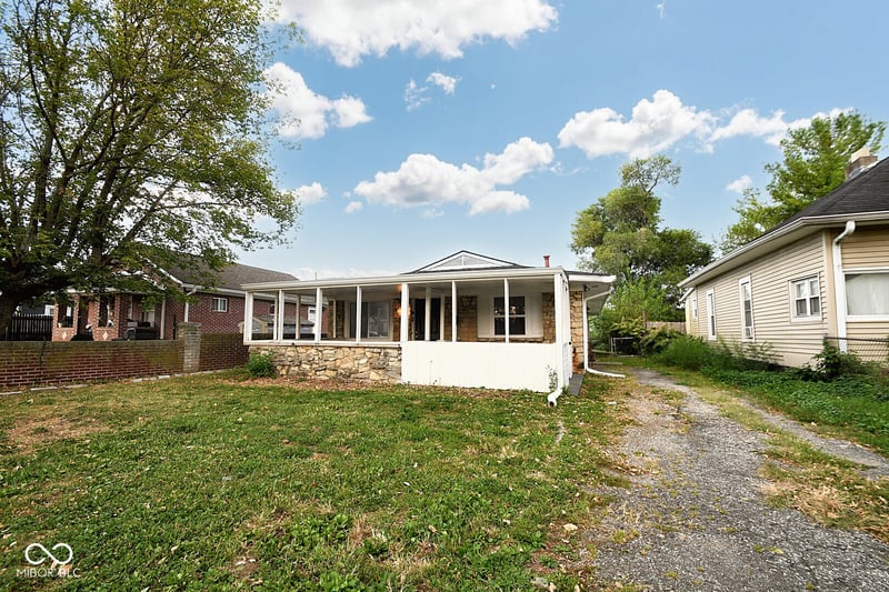 2943 Hillside Avenue property photo 2