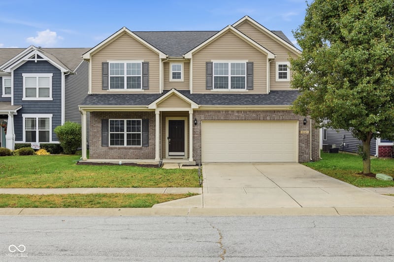3045 Torchlight Circle, Indianapolis, IN 46217 property photo 2