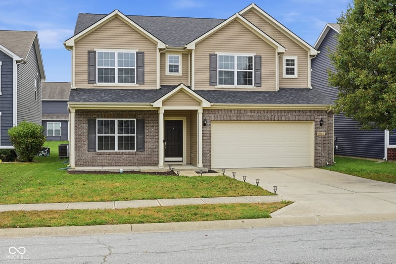 3045 Torchlight Circle, Indianapolis, IN 46217 property photo 3