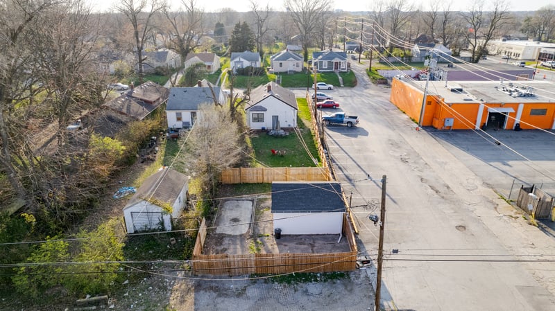 3741 Hillside Avenue, Indianapolis, IN 46218 property photo 3