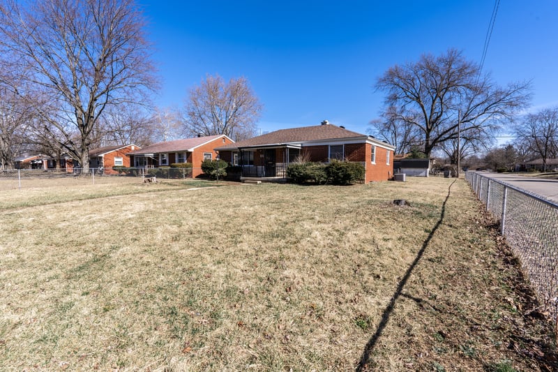 3901 N Bolton Avenue, Indianapolis, IN 46226 property photo 2