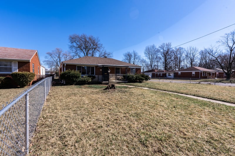 3901 N Bolton Avenue, Indianapolis, IN 46226 property photo 3