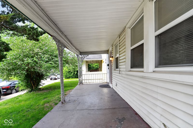 424 Harvard Place, Indianapolis, IN 46208 property photo 3