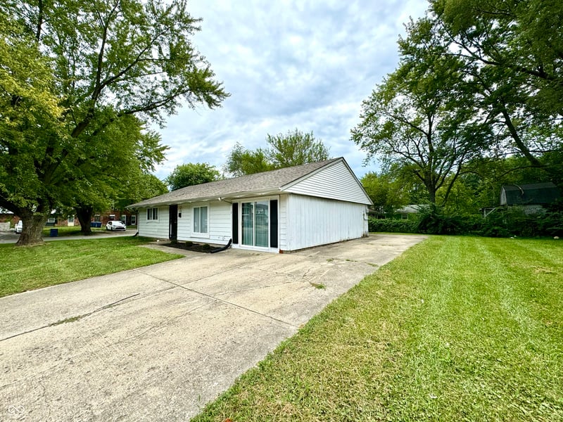 4345 Aspen Way, Indianapolis, IN 46226 property photo 3