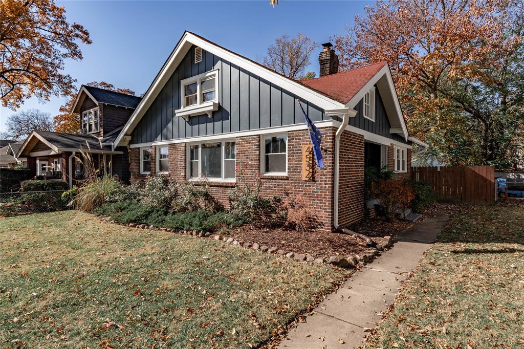 4534 Winthrop Avenue in Indianapolis