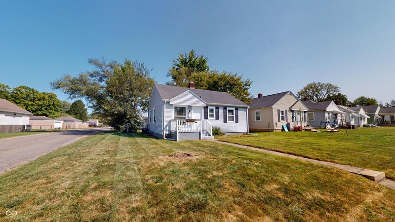 4702 Young Avenue, Indianapolis, IN 46201 property photo 2