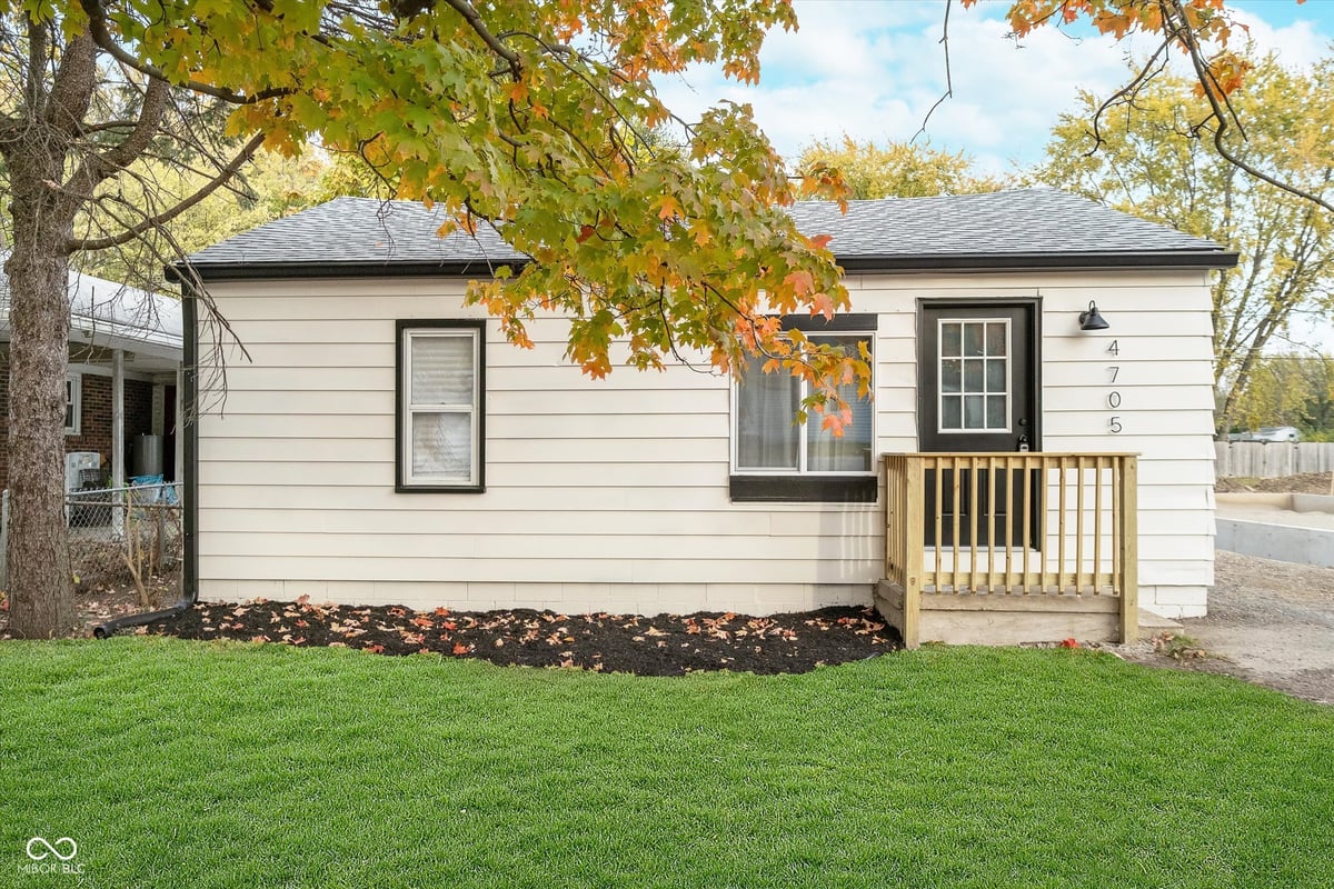 4705 N Longworth Avenue in Lawrence