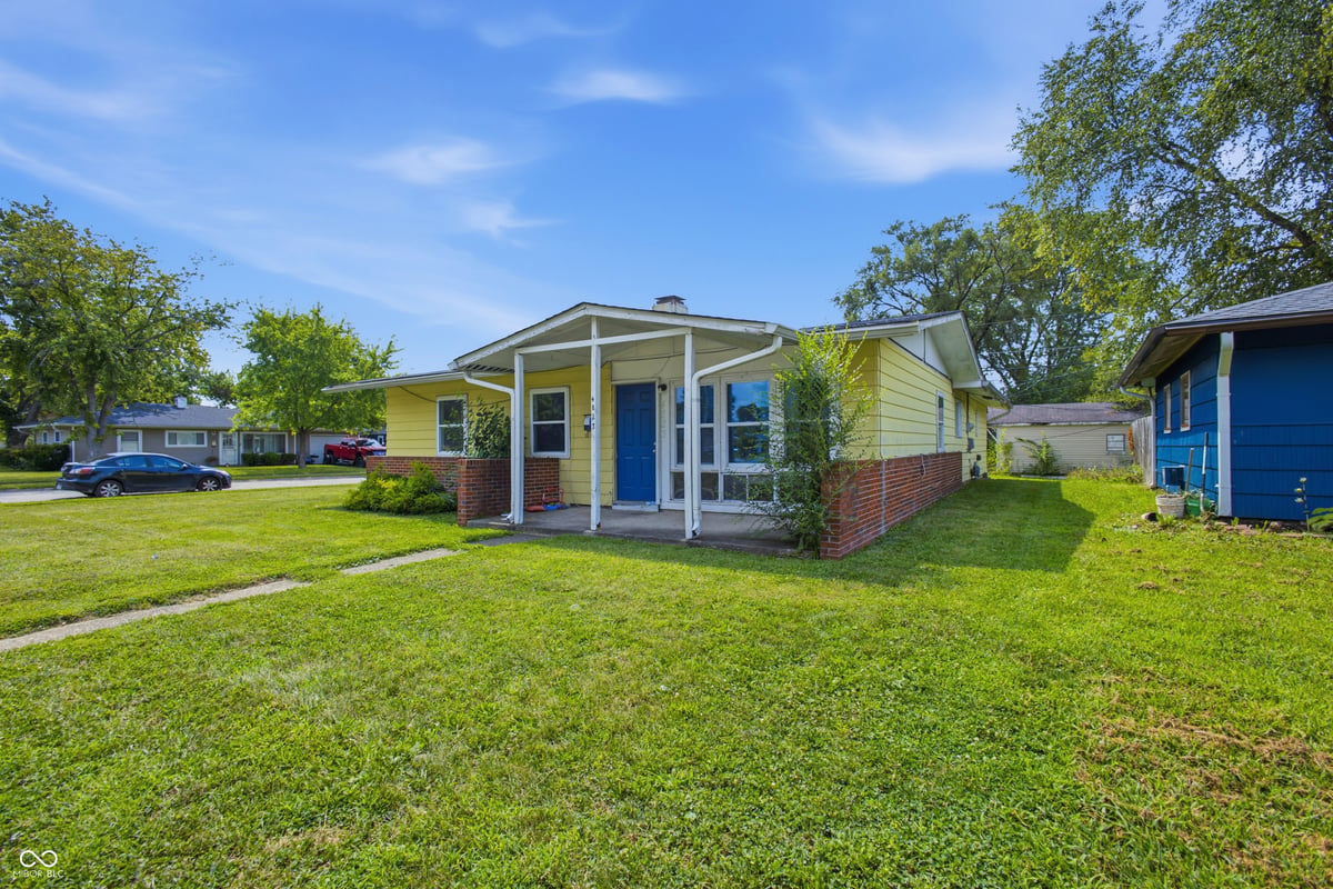 4823 Thrush Drive in Indianapolis