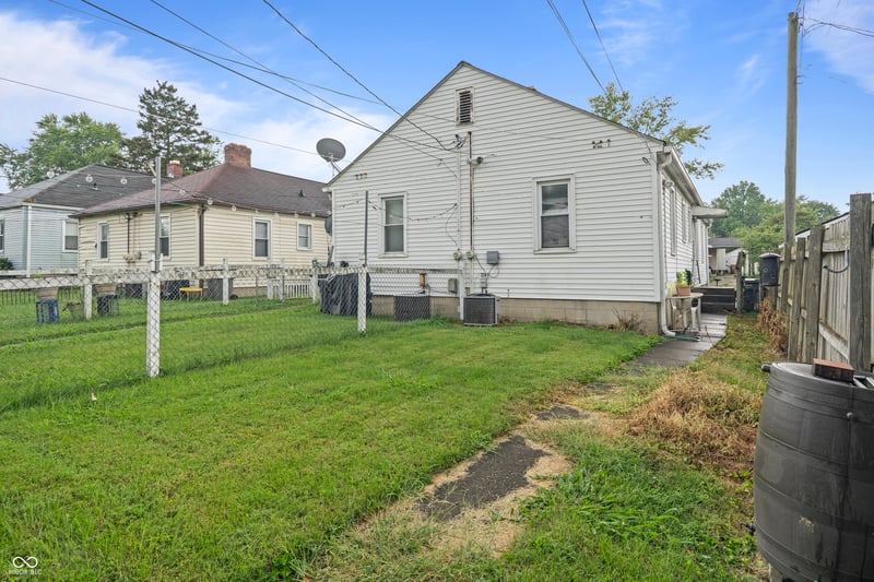49 - 51 N Catherwood Avenue, Indianapolis, IN 46219 property photo 4