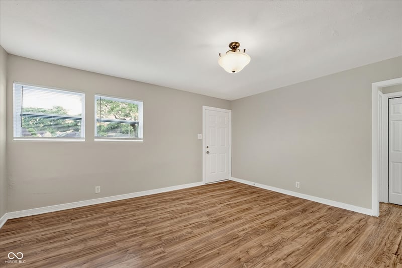 4922 Farrington Avenue, Indianapolis, IN 46201 property photo 3