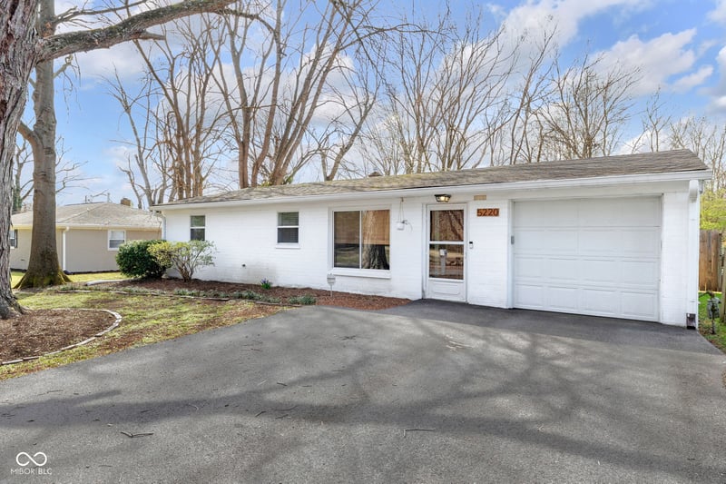 5220 Sunny Meade Lane, Indianapolis, IN 46208 property photo 2