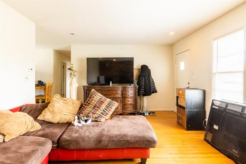 5512 Radnor Road property photo 4