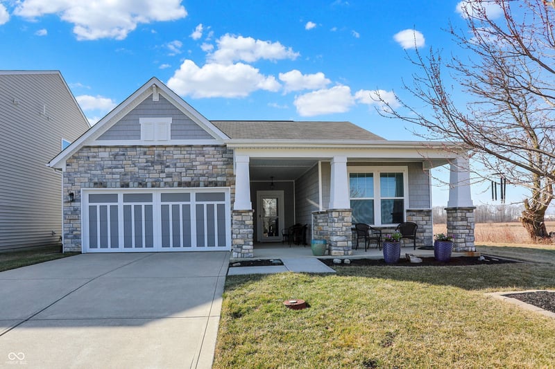 5751 Bluff View Lane, Whitestown, IN 46075 property photo 2