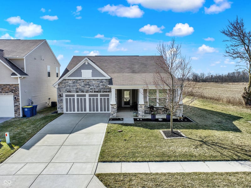 5751 Bluff View Lane, Whitestown, IN 46075 property photo 3