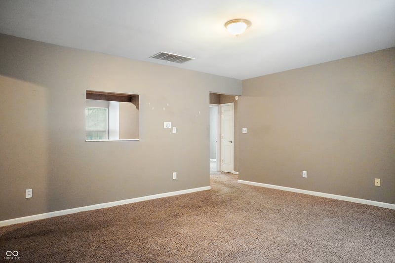 5828 Victory Avenue, Indianapolis, IN 46203 property photo 3