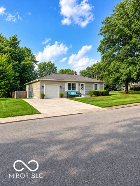 604 W Clinton Street, Danville, photo 1 of 14