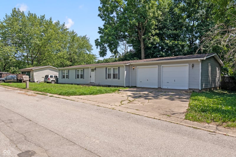 6321 Sharrob, Indianapolis, IN 46241 property photo 3