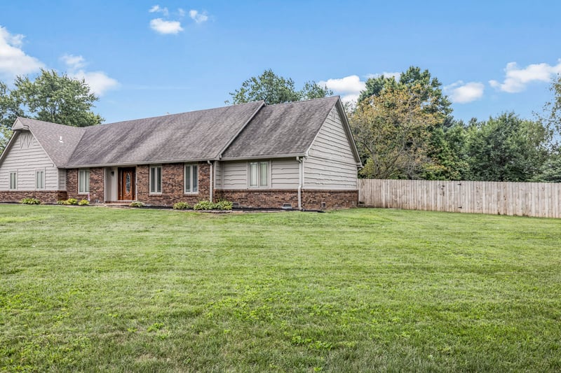 7067 E County Road 200 North, Avon, IN 46123 property photo 2