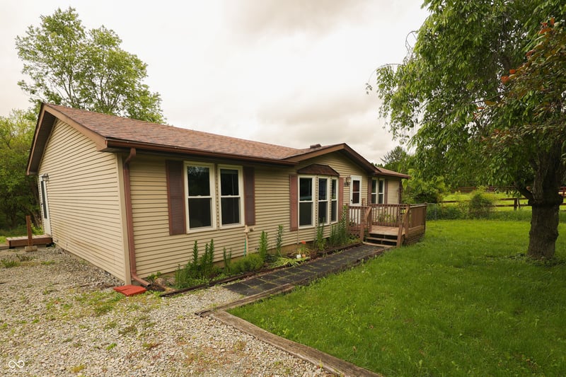 7214 W Reformatory Road, Fortville, IN 46040 property photo 2