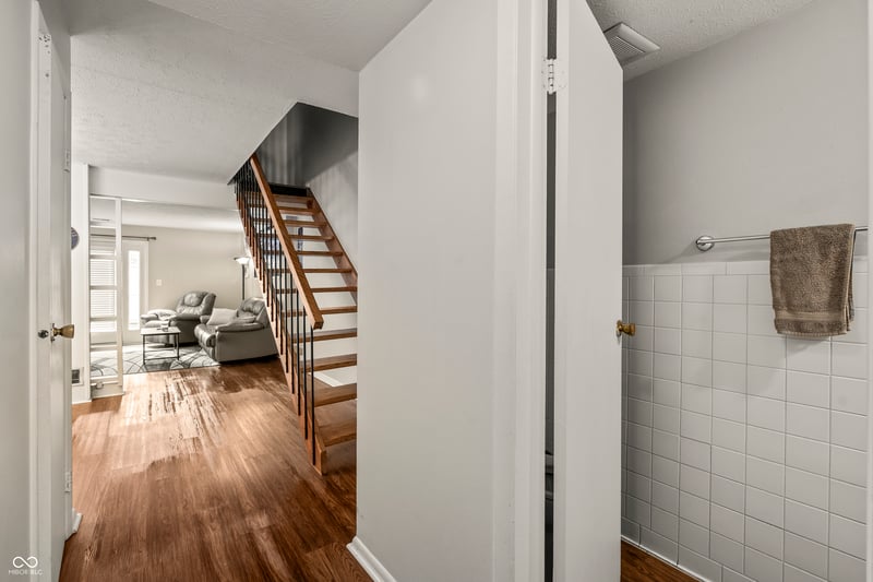 7334 Country Brook Drive, Indianapolis, IN 46260 property photo 4