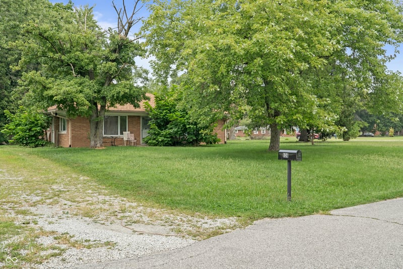 7549 E 10th Street, Indianapolis, IN 46219 property photo 2