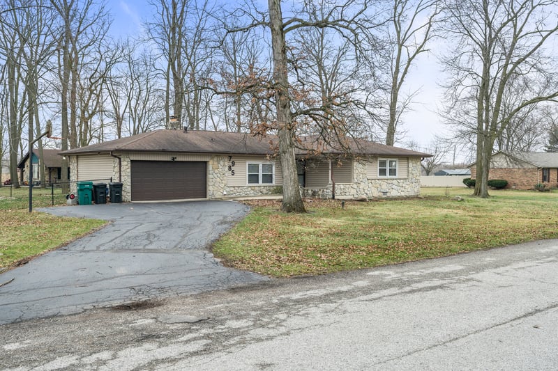7985 Walnut Drive, Avon, IN 46123 property photo 3