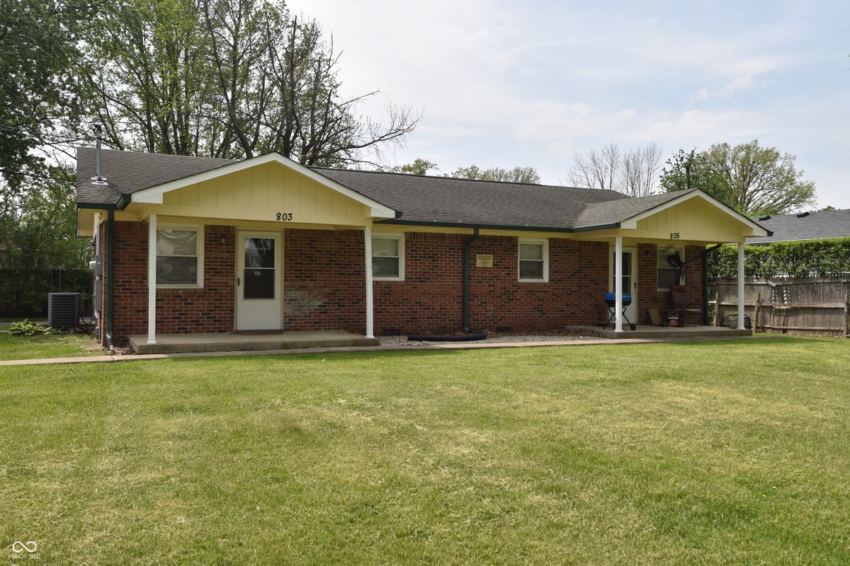 803 W Fifth Street in Greenfield