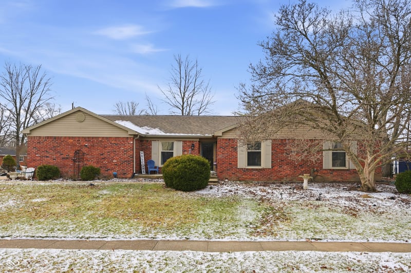 8041 Scarborough Blvd S Drive, Indianapolis, IN 46256 property photo 1