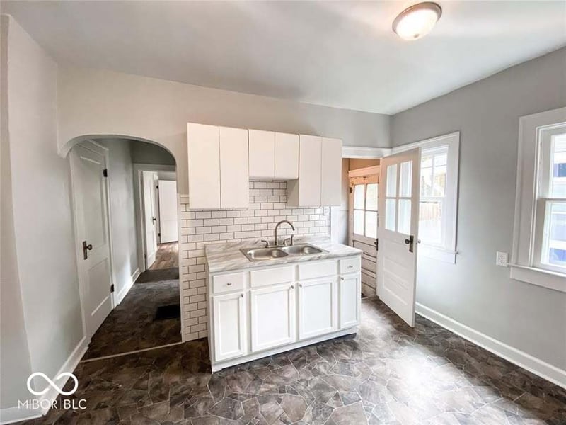 813 N Denny Street, Indianapolis, IN 46201 property photo 2