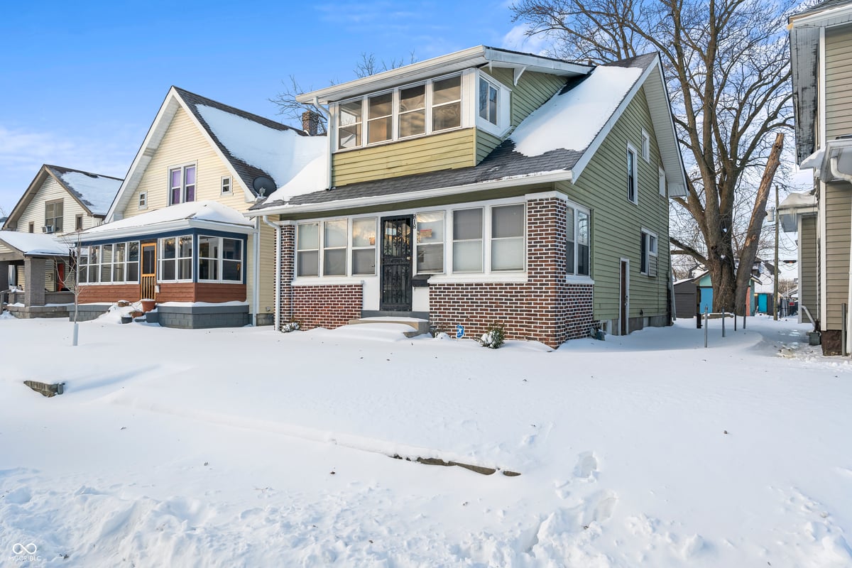 818 N Oakland Avenue in Indianapolis