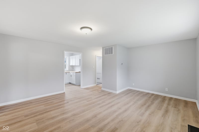 8304 Schoen Drive property photo 2