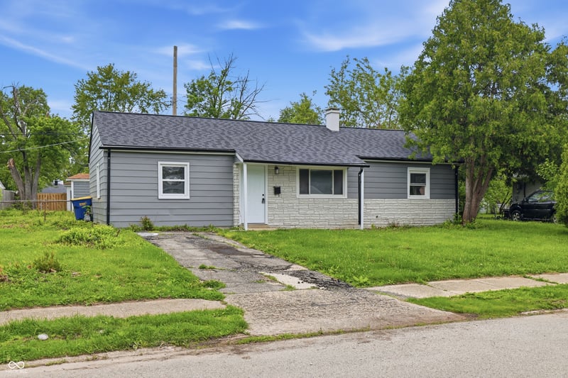 8304 Schoen Drive, Indianapolis, IN 46226 property photo 1