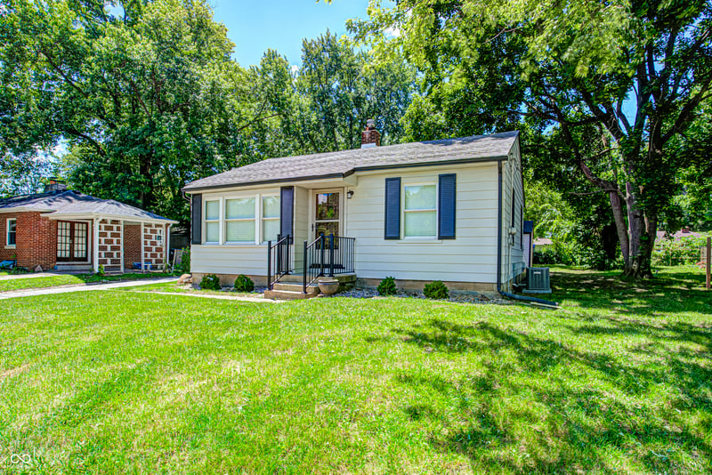 8725 Crawfordsville Road, Indianapolis, IN 46234 property photo 2