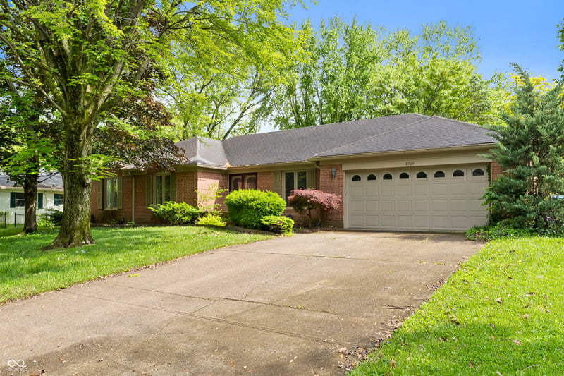 8909 Ellington Drive, Indianapolis, IN 46234 property photo 3