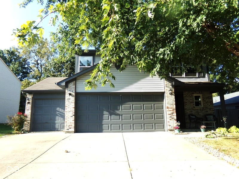 8922 Lighthorse Drive, Indianapolis, IN 46231 property photo 2