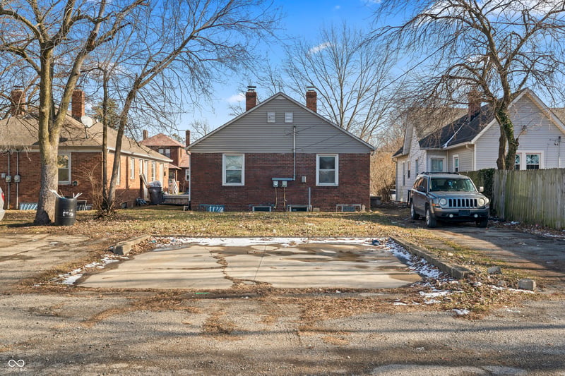 926-928 N Leland Avenue, Indianapolis, IN 46219 property photo 3