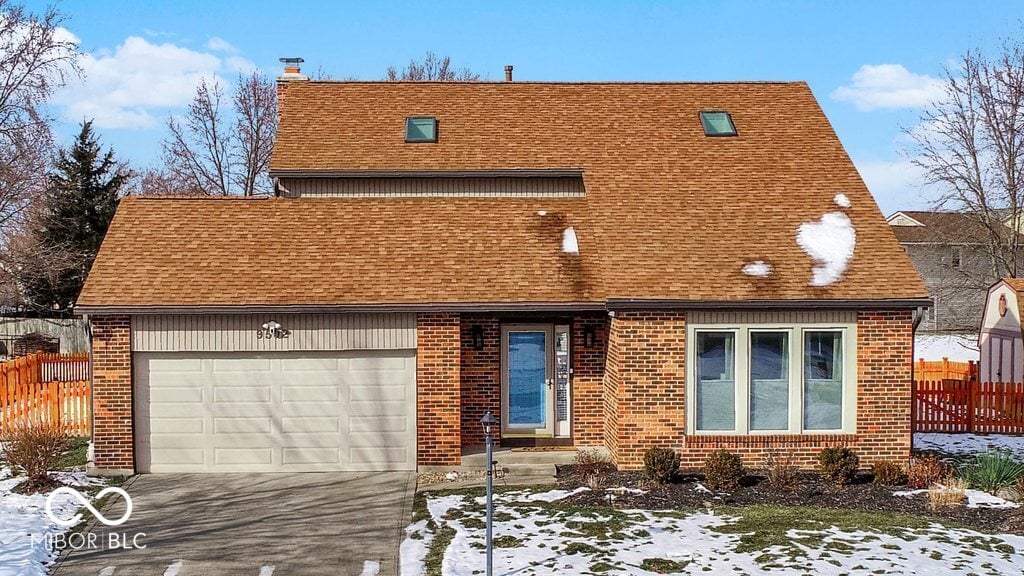 9502 Helmsdale Drive in Indianapolis