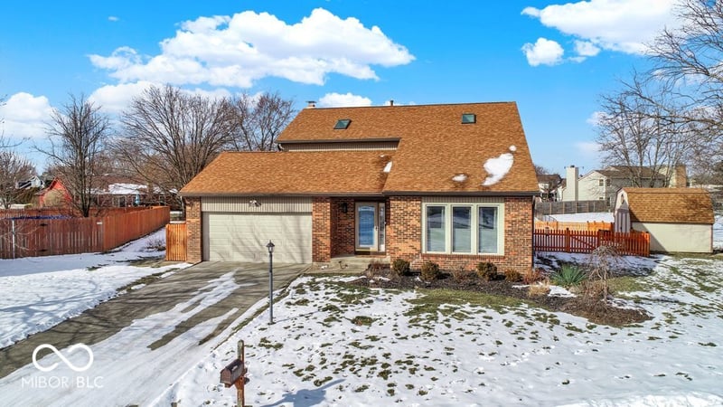 9502 Helmsdale Drive, Indianapolis, IN 46256 property photo 2